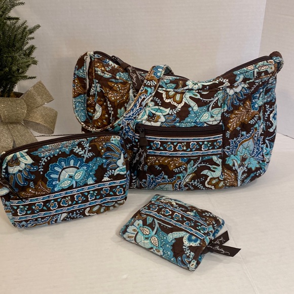 Vera Bradley Handbags - 3 pc set Vera Bradley Java blue traveler purse with wallet and makeup bag!Clean